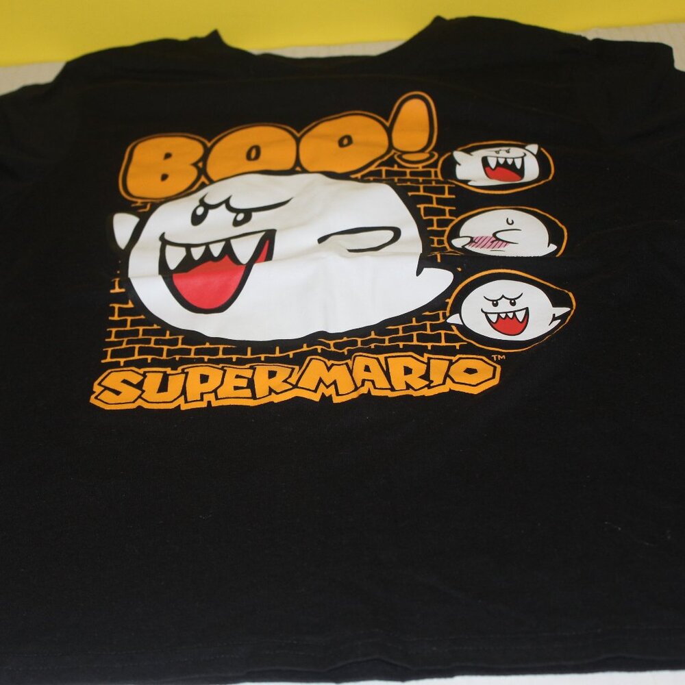 NINTENDO   SUPERMARIO BOO! SHIRT         READ THE DESCRIPTION